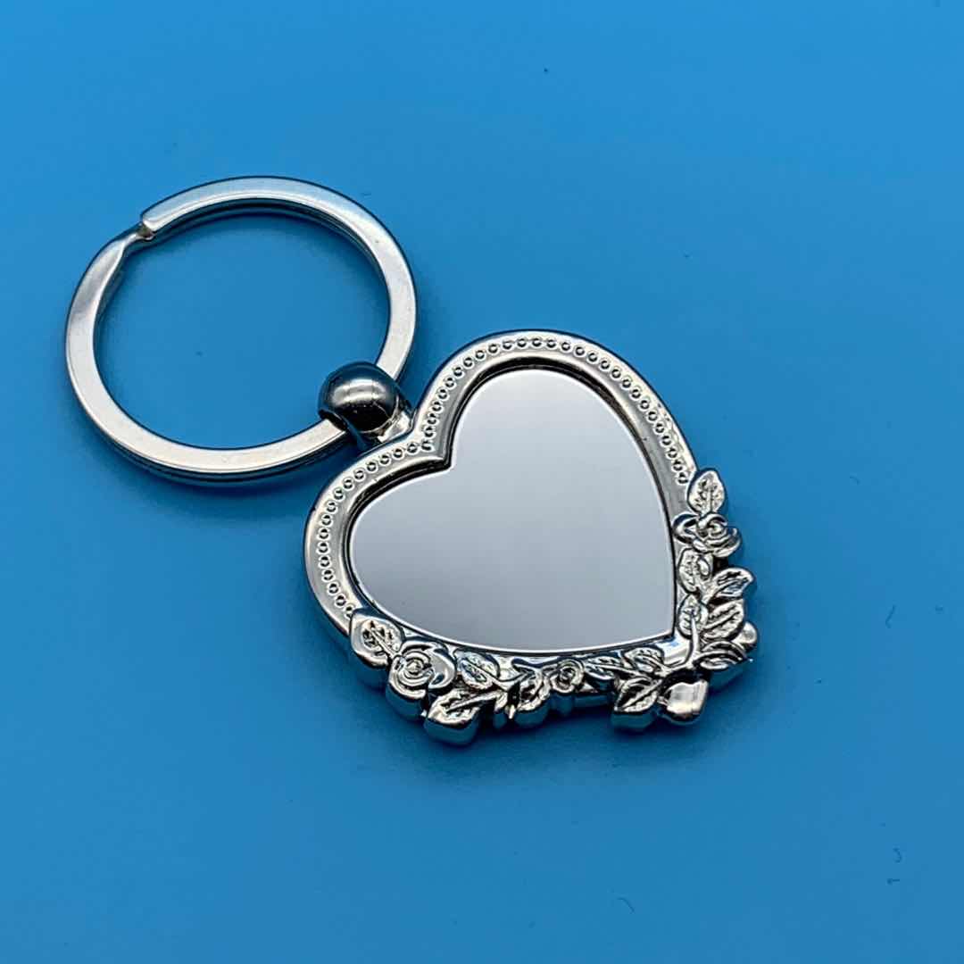 Single-row heart-shaped keychain Application Scenario