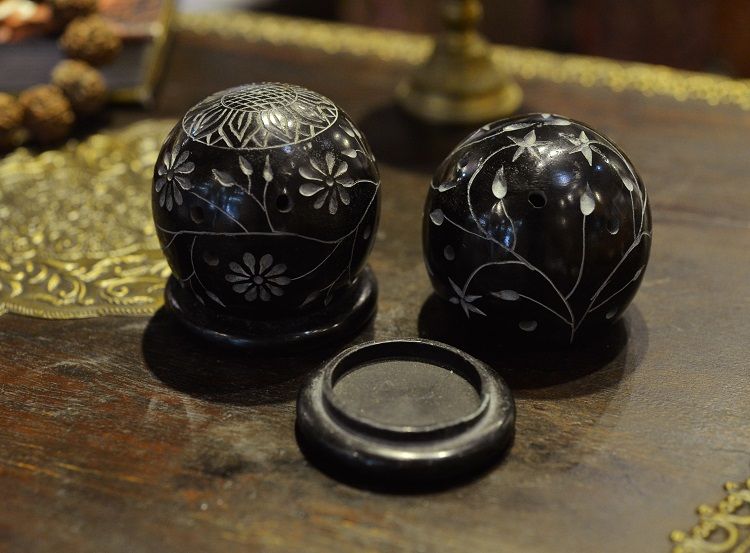 Black soapstone spherical candlestick detail image 3