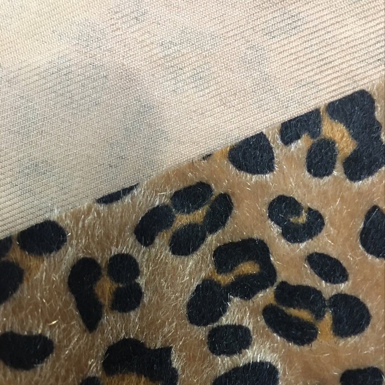 Anti-horsehair flocked leather accessories, bags, furniture, soft leather, factory direct sales in stock Specification image