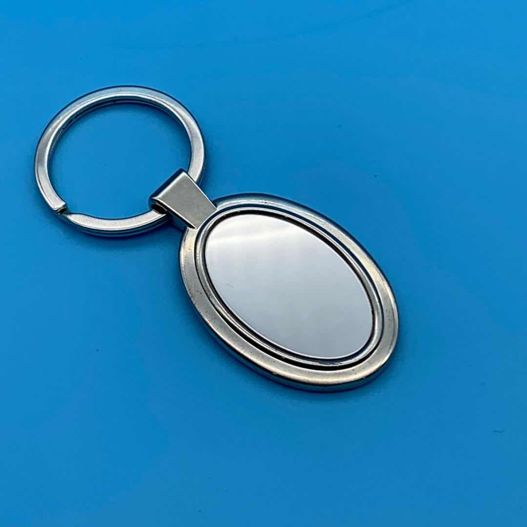 Single-row oval-shaped keychain Application Scenario