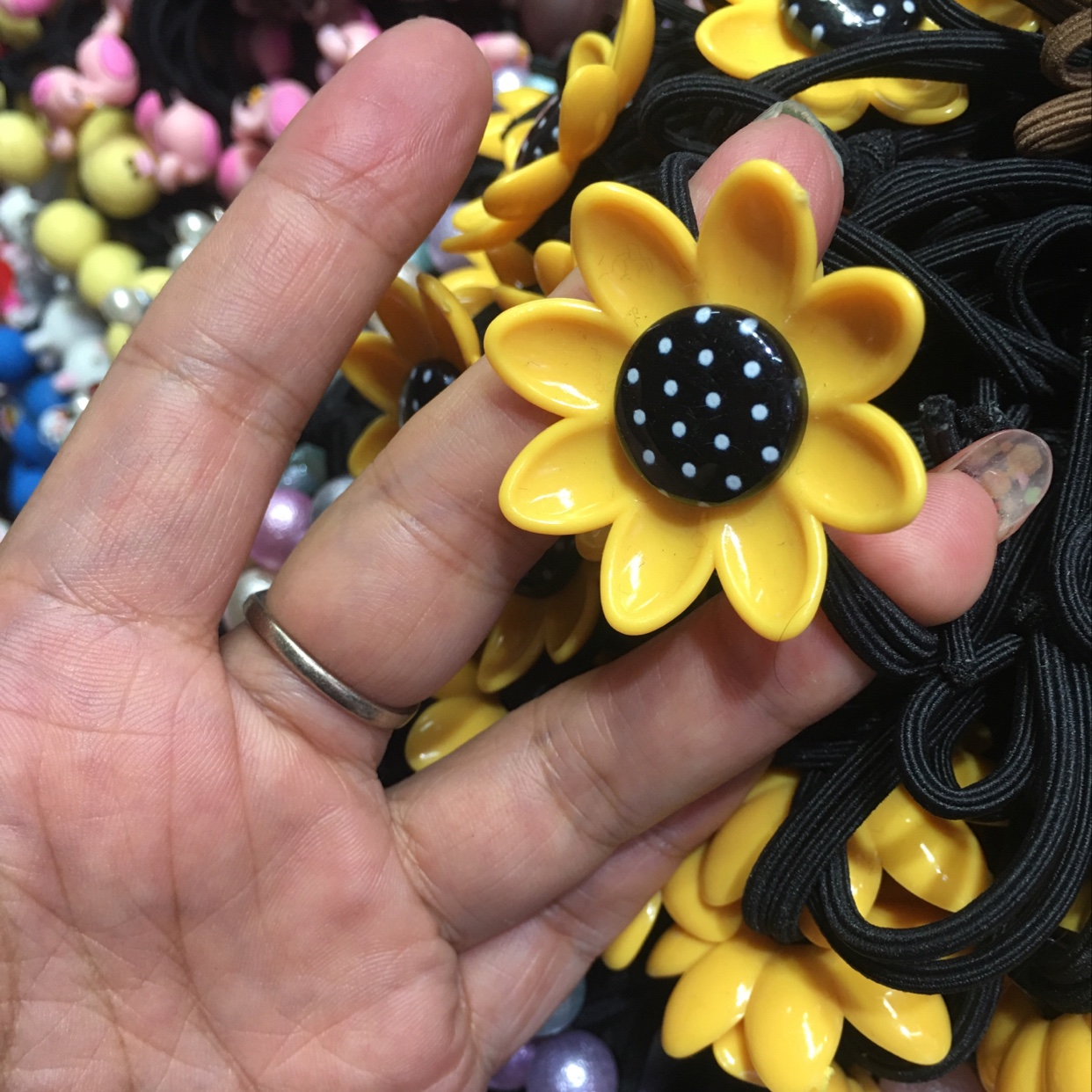 Double yellow rubber band thumbnail