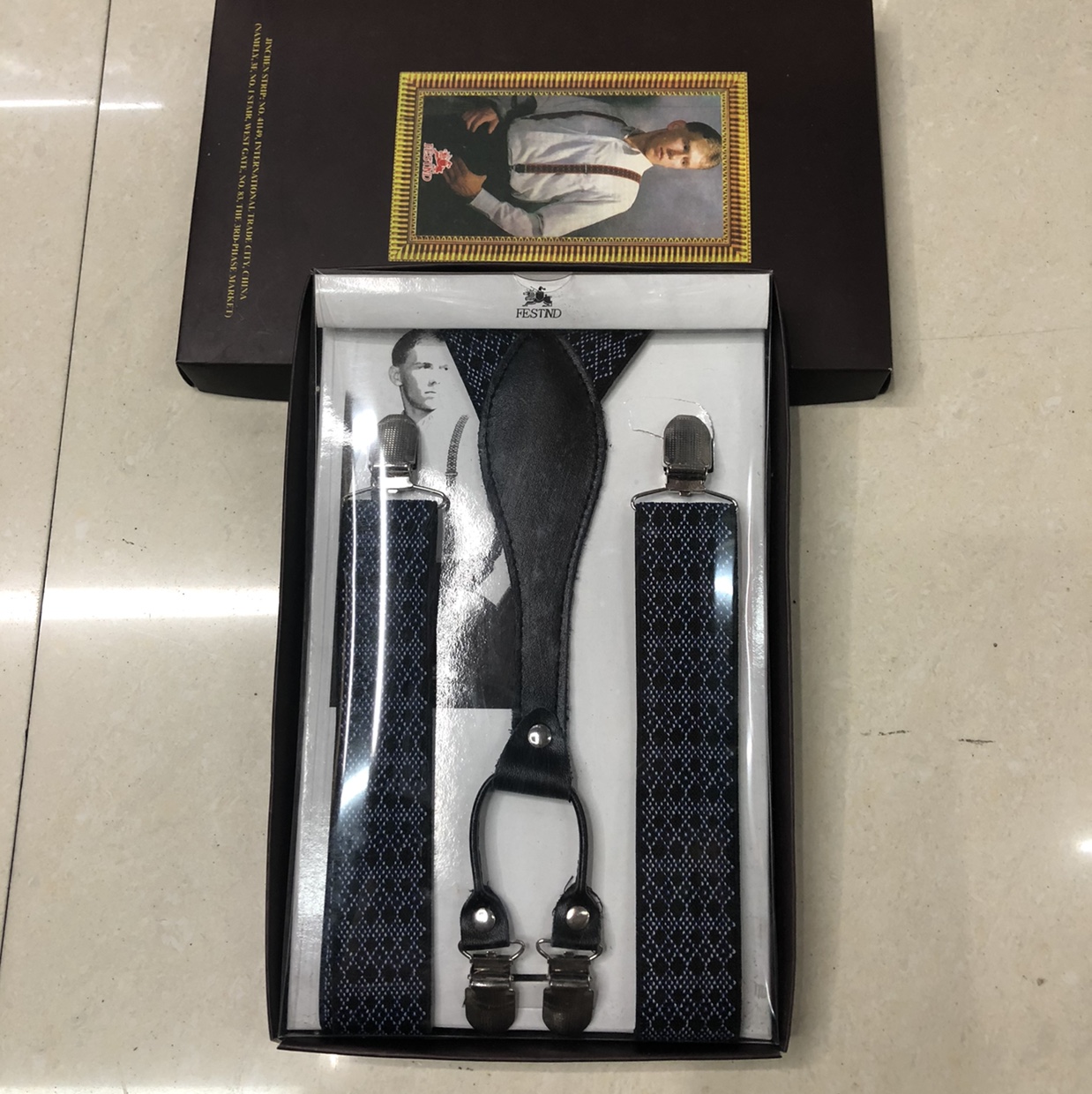3.5cm four-button buckle pants, extended shoulder straps, four-button buckle elastic waistband, men's trousers