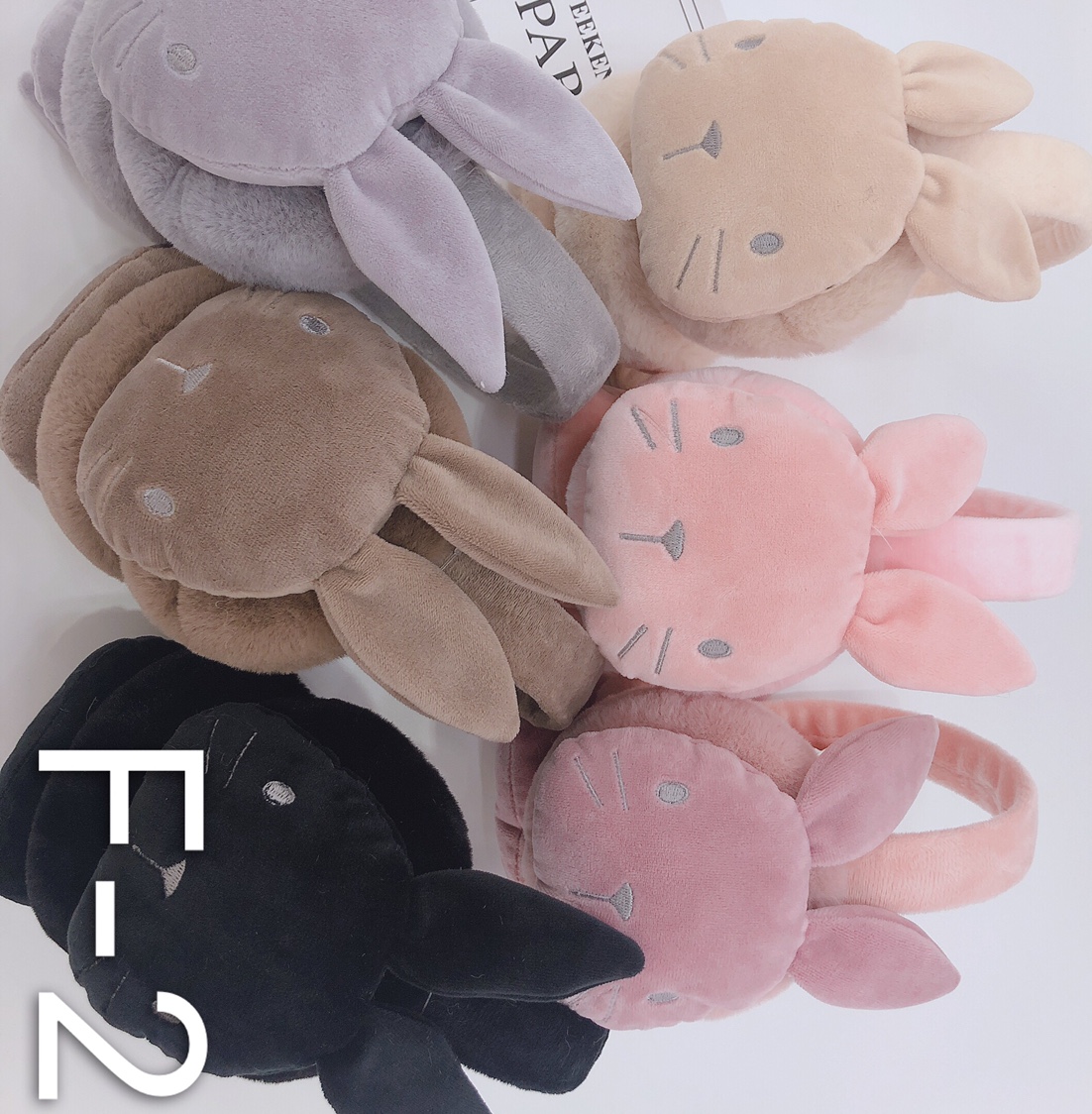 毛绒可爱尖耳兔