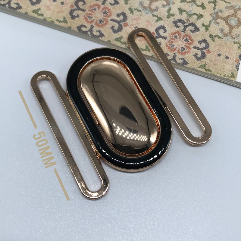 Metal alloy buckles, adjustable buckles, connecting buckles, overcoats, trench coats, swimsuits, snap buckles, hidden buckles, plug buckles, clothing accessories Application Scenario