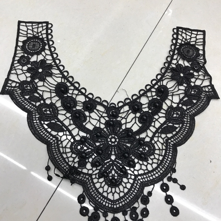 Hei Black Collar full figure