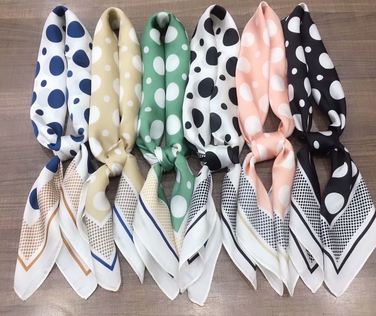 2020 New Korean Version Of Satin Printed Polka Dot Square