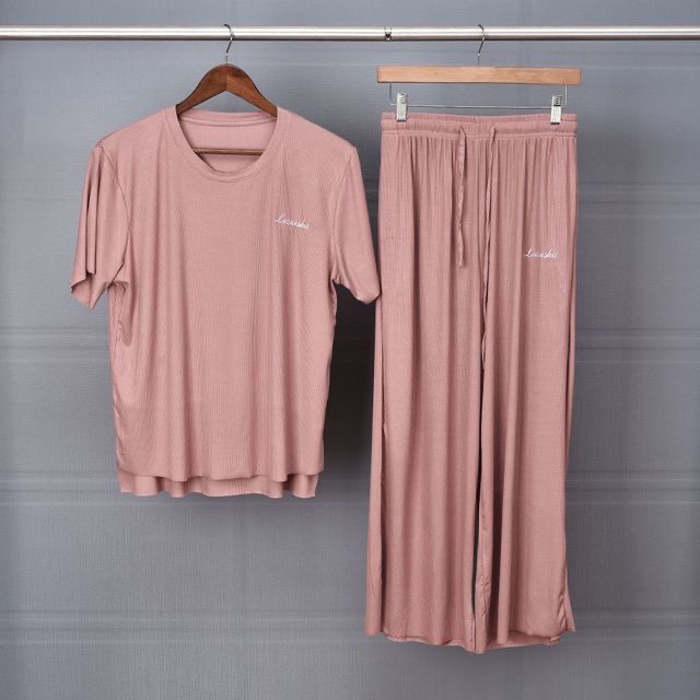 家居服套装产品图