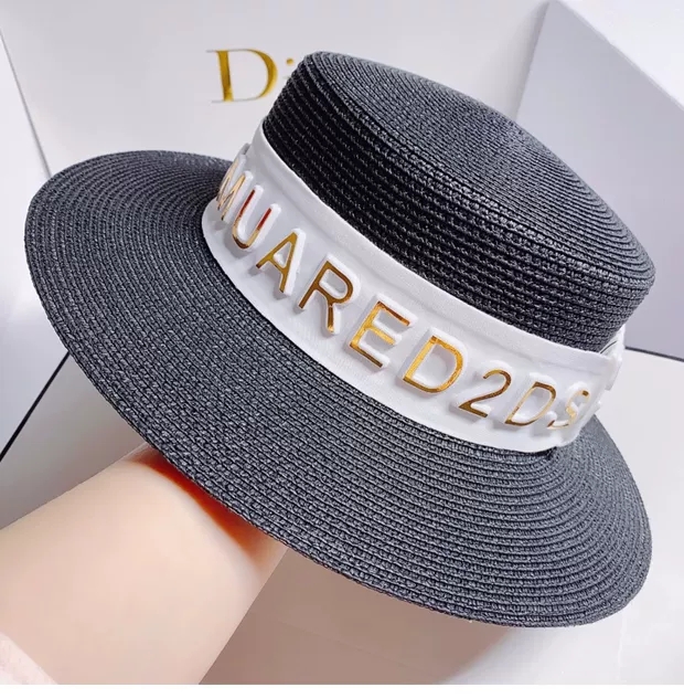 This pure white, versatile and elegant flat-topped straw hat is a trendy hat for women to go out and protect themselves from the sun