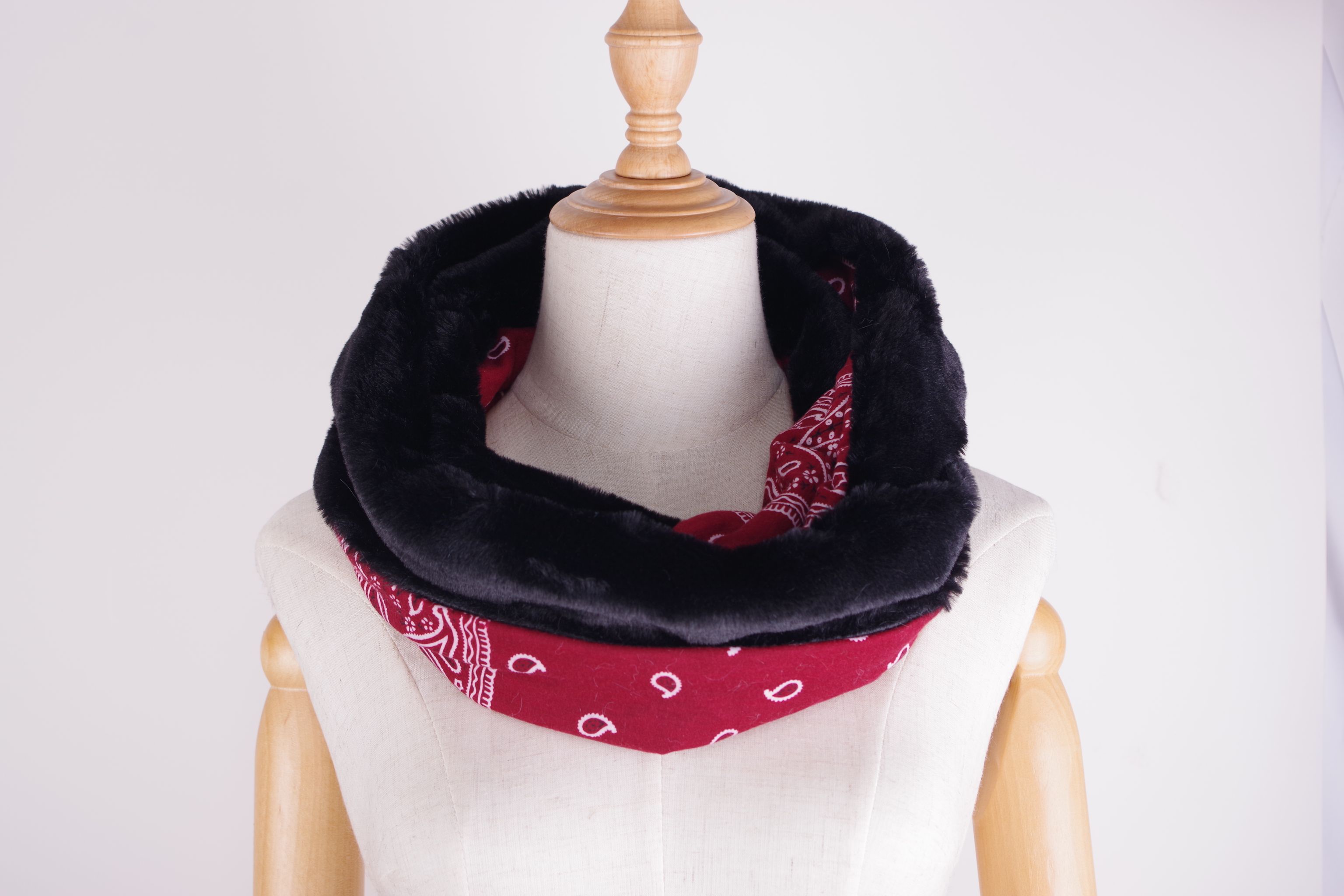 2020 New Two-Color Long Neck Alphabet Flower Fashion Winter Long Neck, Specification drawing