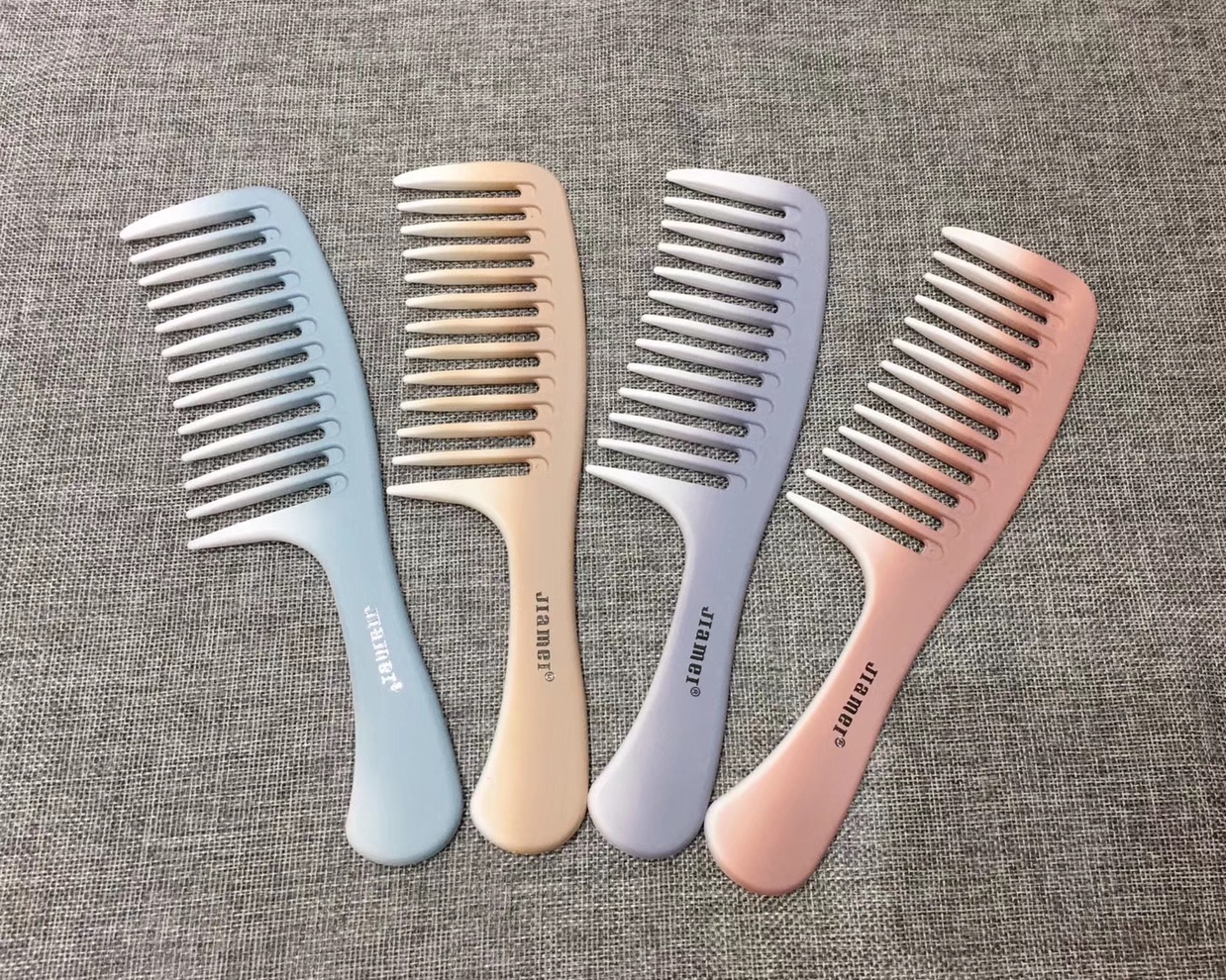 New style gradient large tooth comb thumbnail