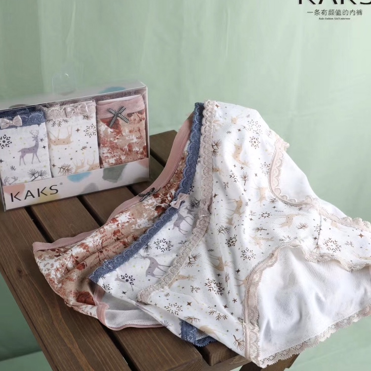 K1002, 3 Pairs Boxed Girly Lace Lace Cute Sweet Leaf Letter Printed Mid-Waist Cotton Panties Item Picture