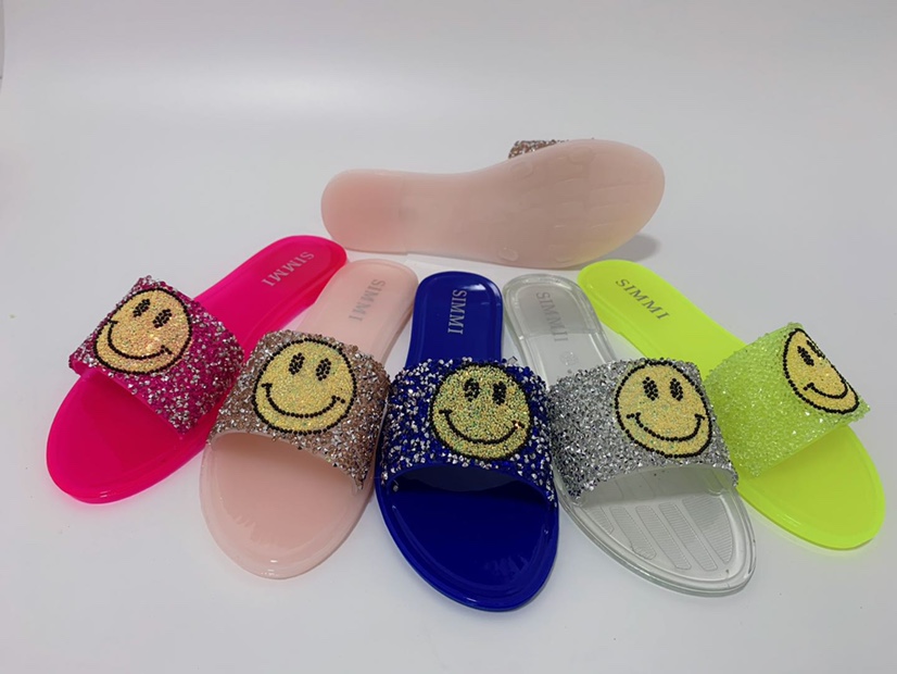 New foreign trade flip-flops, PU rubber toe-hugging women's sandals, one-shoulder buckle low-heeled buckle flat sandals 1103