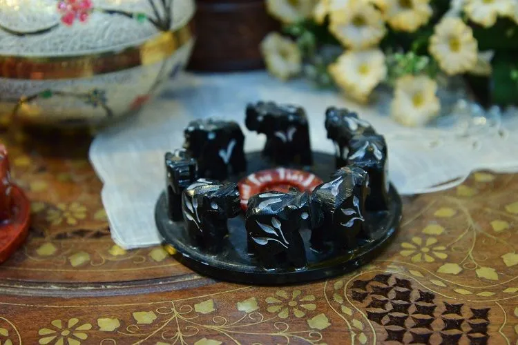 Eight Symbols Soap Stone Incense Stand (Suitable for both stick and cone incense) detail image 3