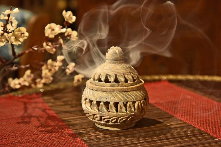 Indian soapstone conical incense burner pic 1