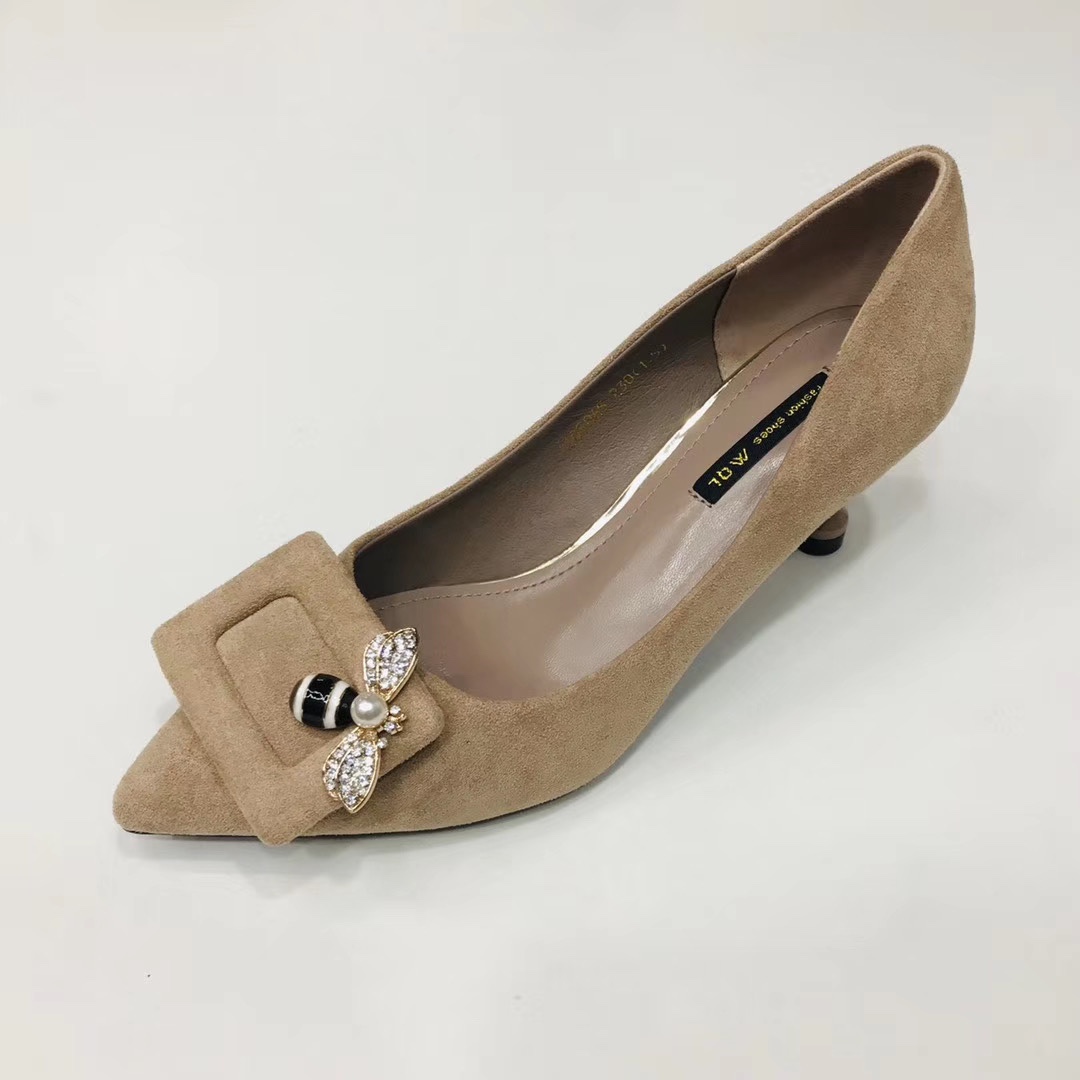 Women's fashionable high-heeled little bee decorative buckle single shoes details Picture