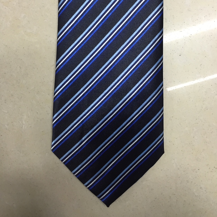 Printed tie 9