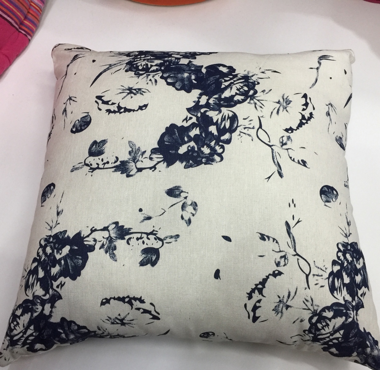 New Explosive Manufacturers Direct Sales European Printed Cloth Pillow Case Plus Core Home Bedroom Bed Sofa Bay Window Cushion Car Pillow details Picture