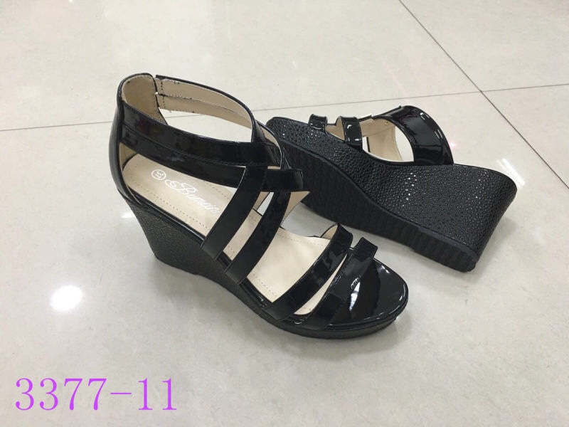 Women's sandals thumbnail