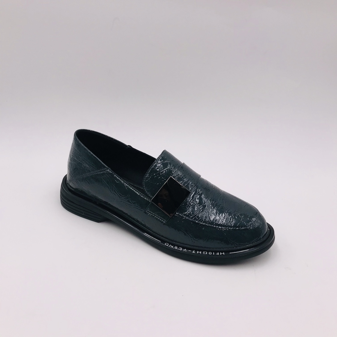 Women's cowhide flat, comfortable, casual and versatile single shoes Application Scenario