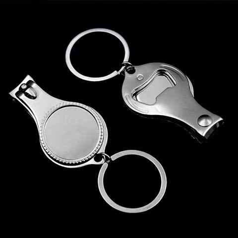 Cd-patterned ocean picture nail clipper keychain Application Scenario