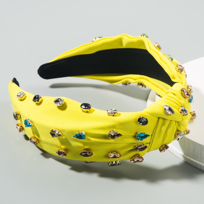 Ins Europe And The United States High Quality Fabric Full Diamond Headband Female Knotting Color Fashion Pleated Headband All Go Out Hair Accessories Application Scenario