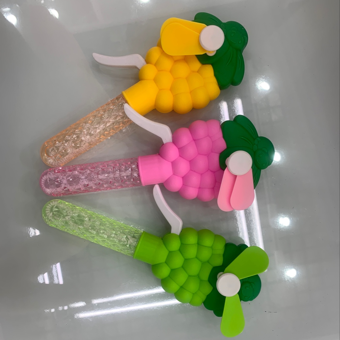 葡萄手动风扇泡泡机