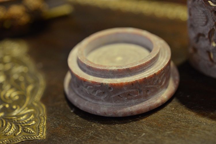 Soapstone tengwan cylindrical aroma diffuser detail image 4