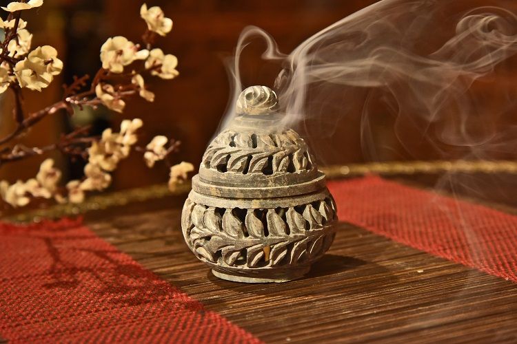 Indian soapstone conical incense burner pic 3