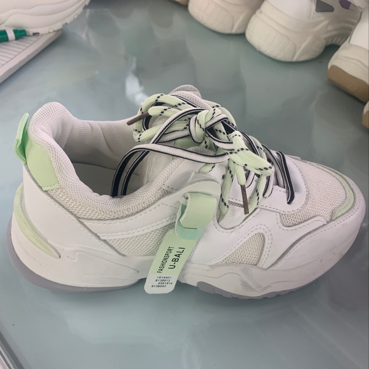 女鞋网布运动鞋