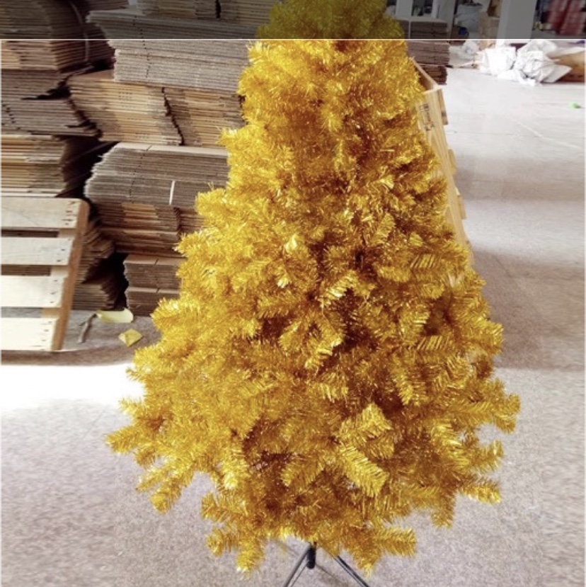 Yiyang Christmas Craft 1.5M gold film PE Christmas tree Application Scenario