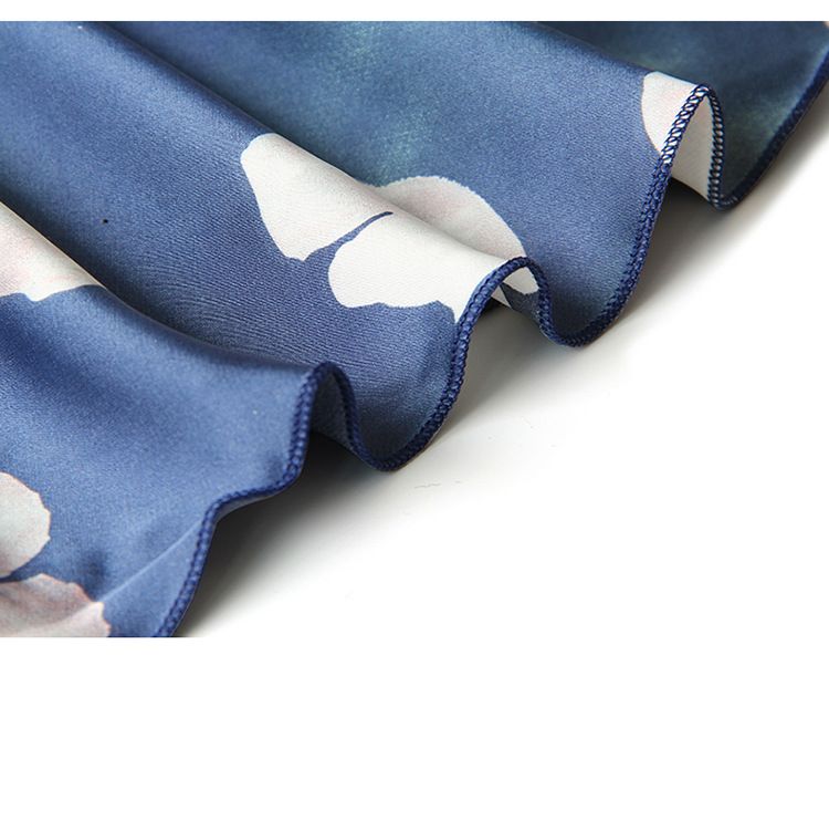 Pyjamas Women Summer Sexy Ice Silk Halter Shorts Set Korean Printed Two-Piece Set With Chest Cushion Back Heart Home Wear Item Picture