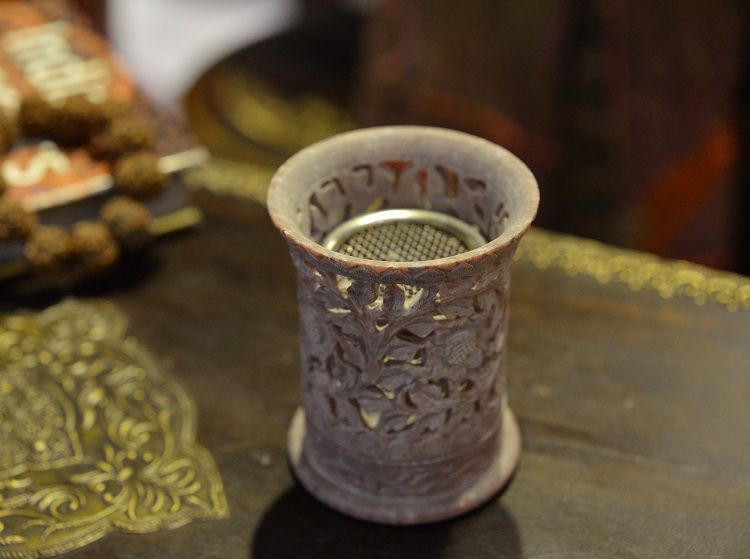 Soapstone tengwan cylindrical aroma diffuser details Picture