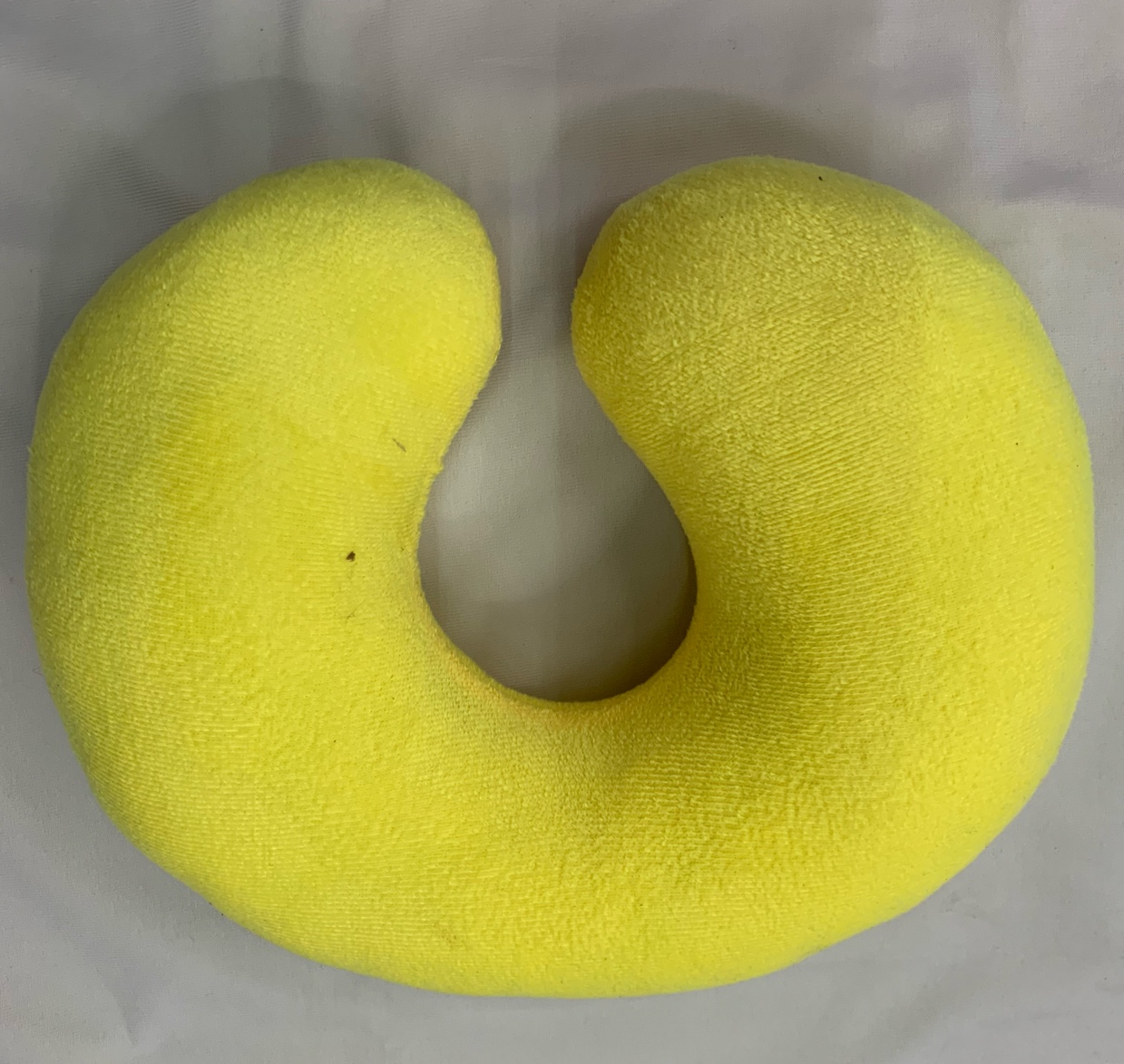Amarillo U pillow pillow simple