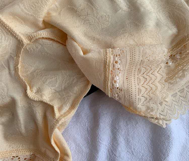 The Internet has gone viral with ice silk nylon jacquard lace edge summer anti-exposure, fat and plus-size mid-high-waisted safety pants detail image 11