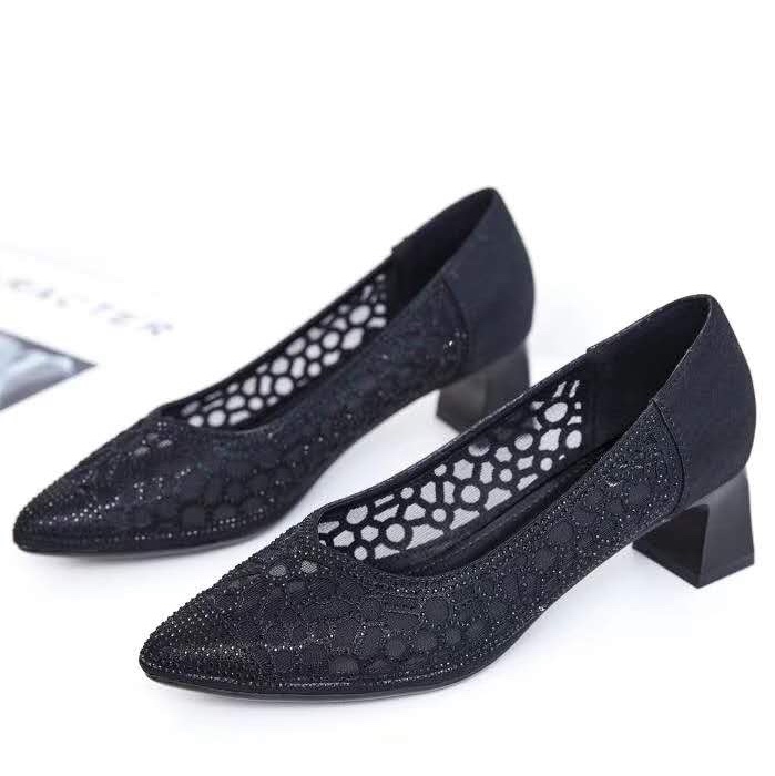 Women's mesh cutout fashionable mid-low single shoes details Picture
