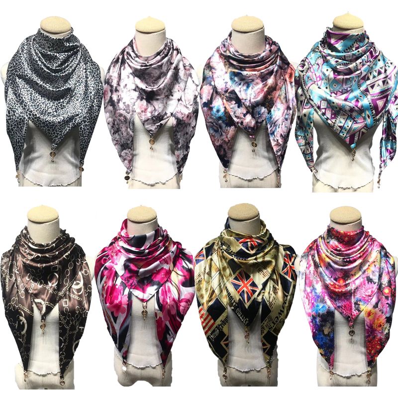 简爱丝缘新款吊坠三角巾空调大披肩围脖精美印花围巾多色可选批发图