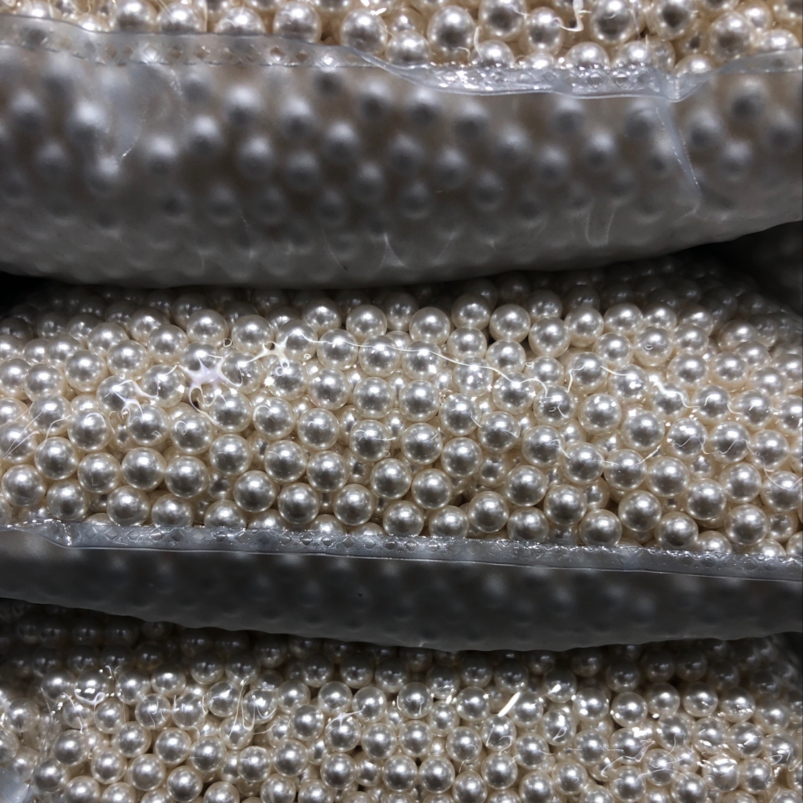 Pore-free pearl details Picture