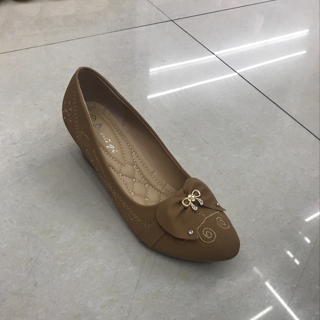 女孩单鞋
