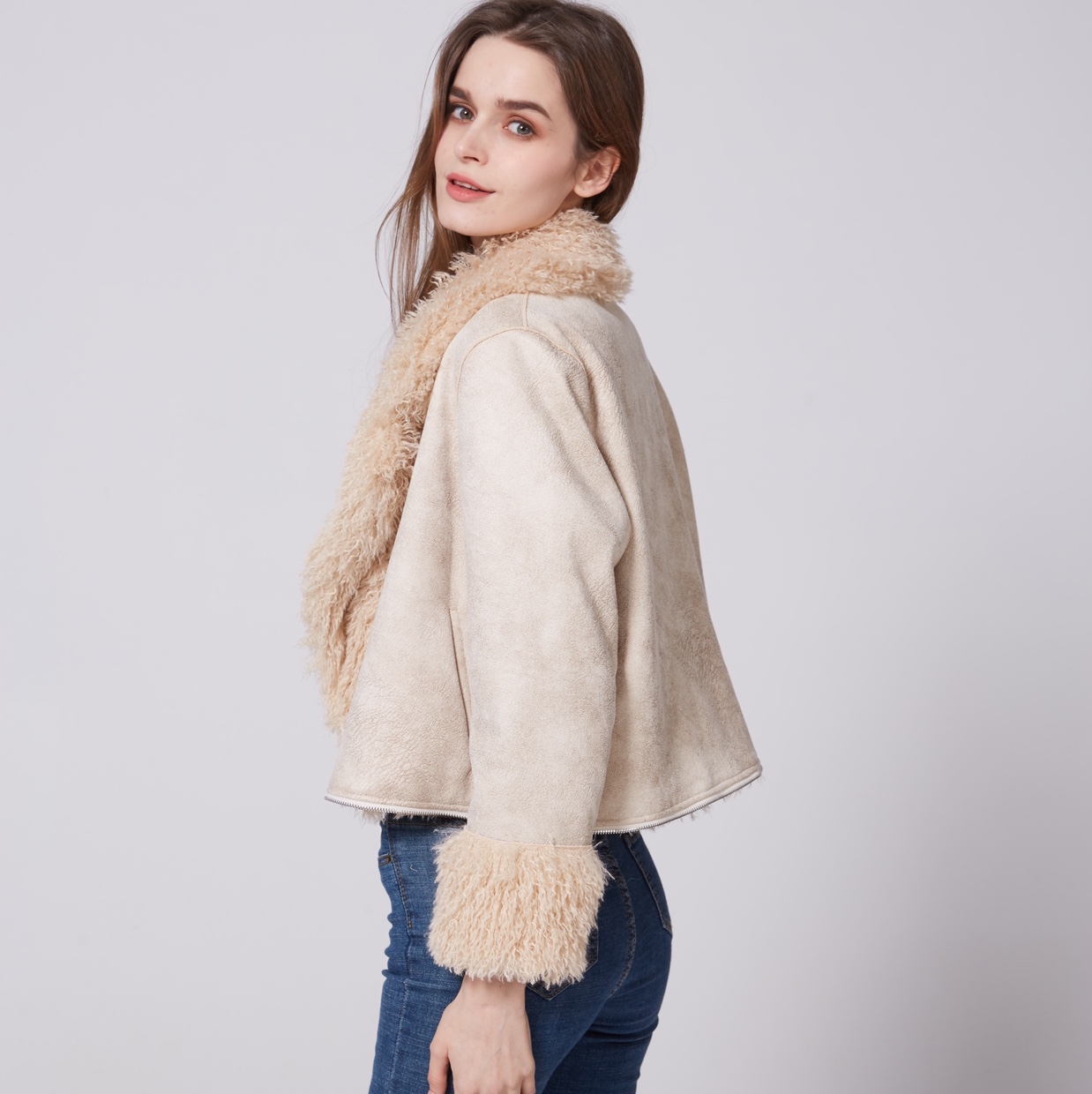 The 2020 new Korean-style trendy, fashionable, versatile and elegant fur three-in-one coat details Picture