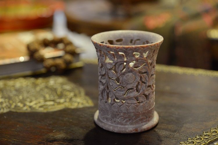 Soapstone tengwan cylindrical aroma diffuser detail image 2