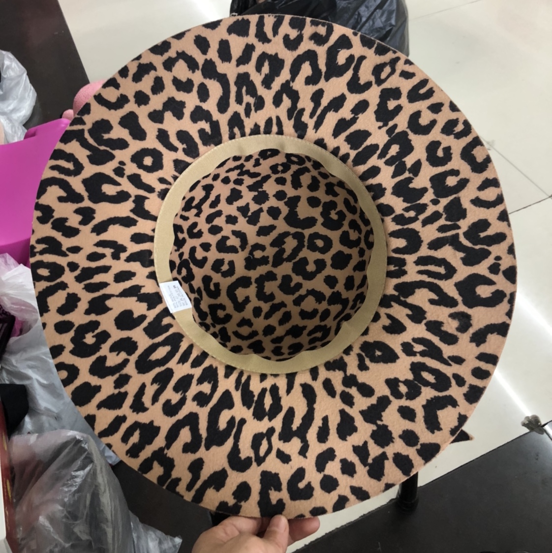 Leopard print wide-brimmed hat details Picture