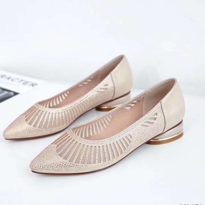 Women's lace cutout fashionable low-heeled single shoes Specification image