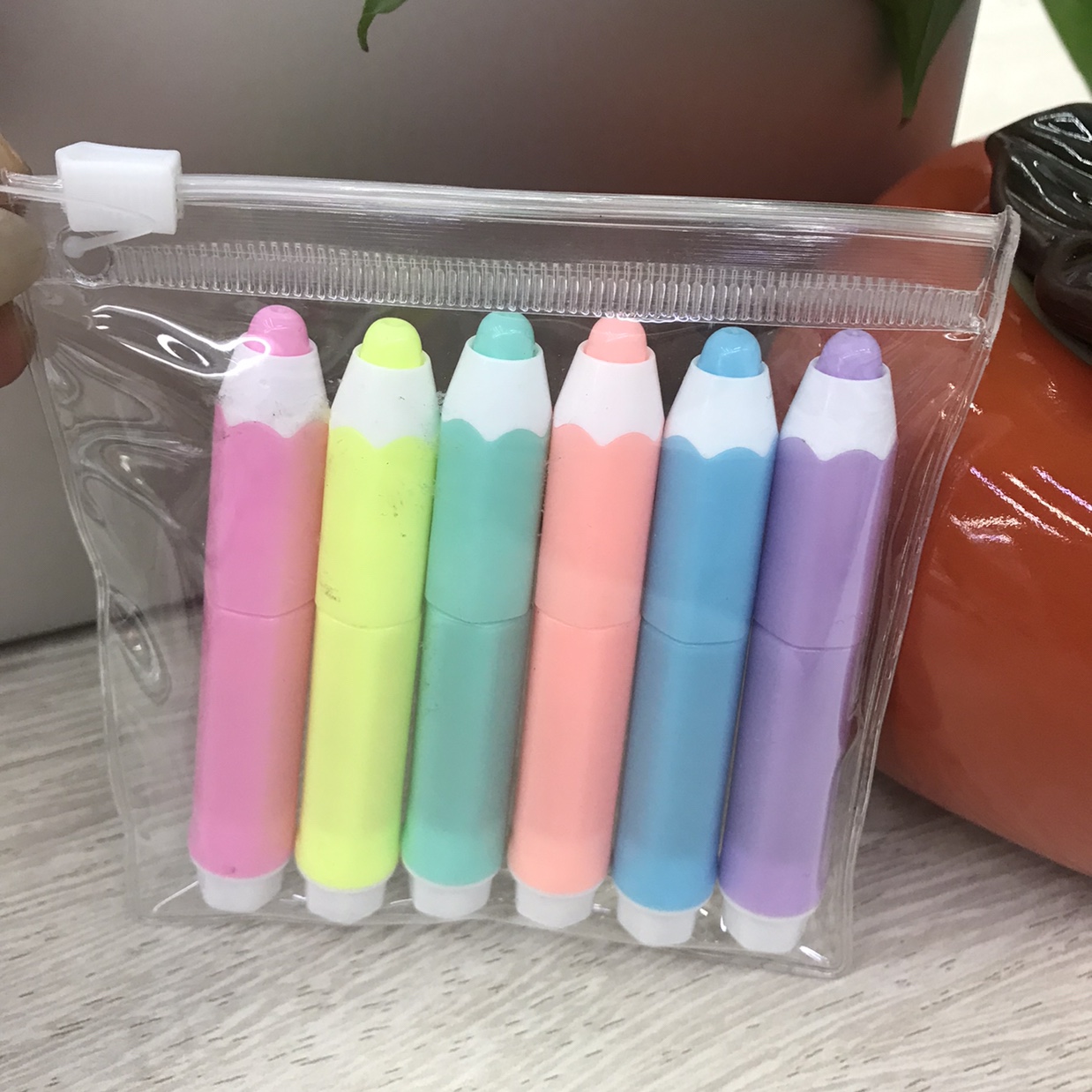Pencil-shaped highlighter