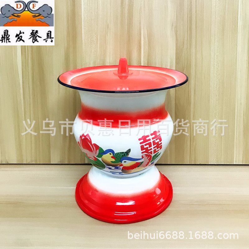 The factory sells dingfa tableware enamel spittoon with foot old-fashioned old people and children bedpan sit toilets for children and grandchildren
