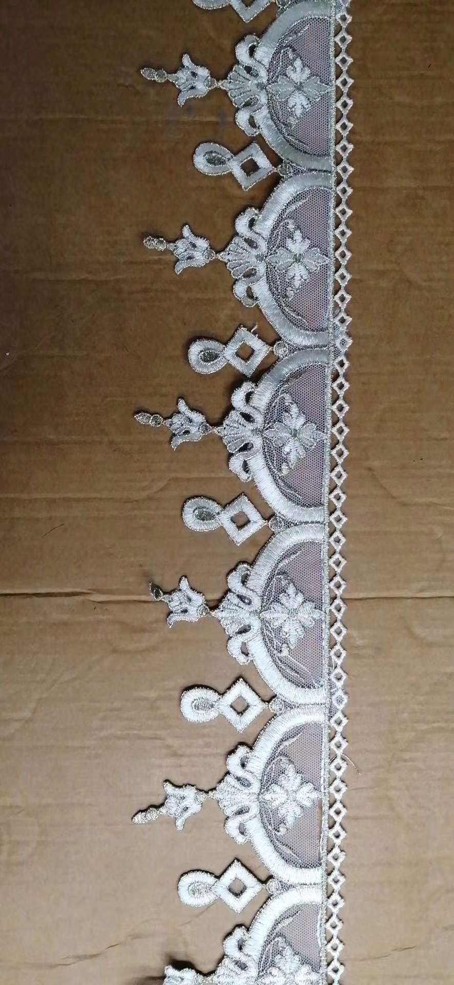 Milk thread with pure gold thread C