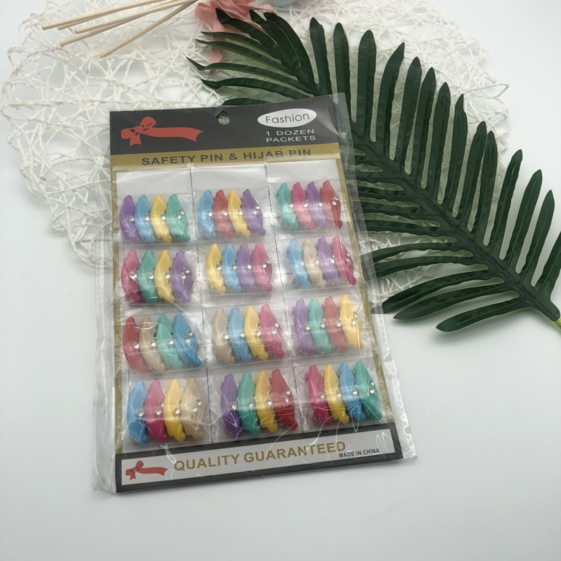 The silk scarf buckle has 48 pieces of drill 28