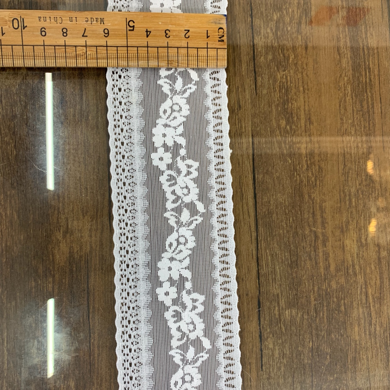 Elastic lace trim