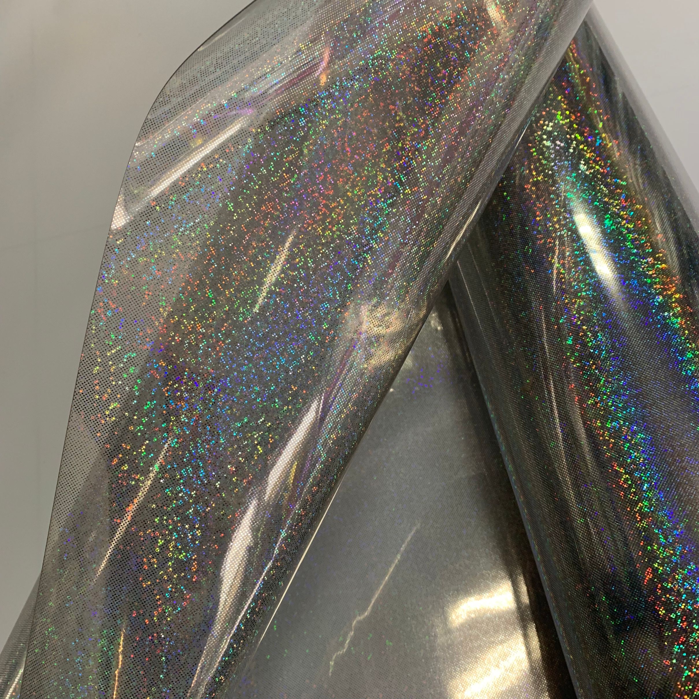 彩色镭射效果PVC化妆包洗漱包材料膜