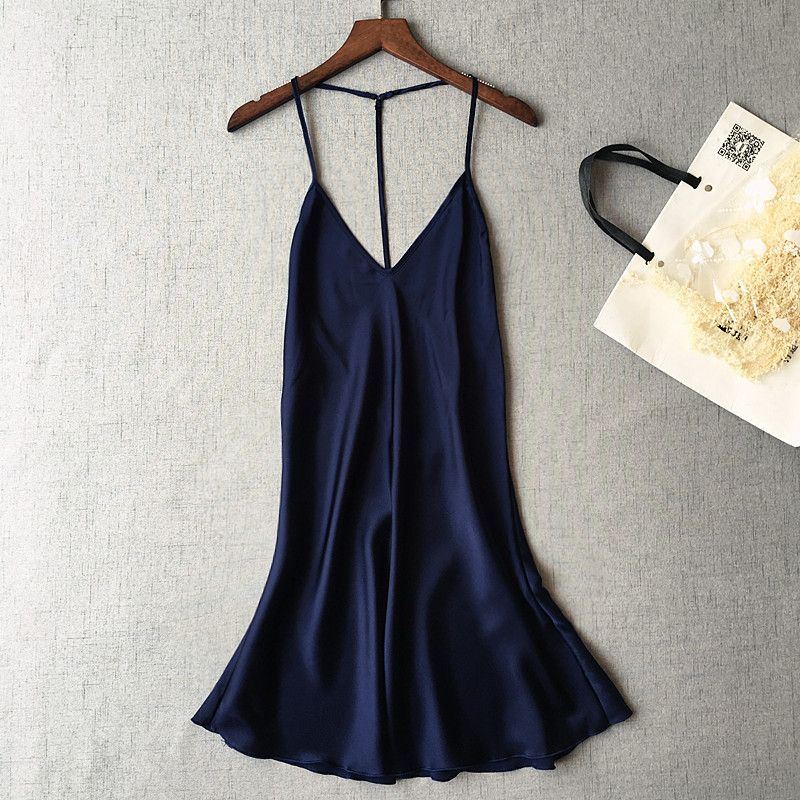 2020 Pyjamas Summer Ladies High-Grade Silk Big Backless Sexy Seductive Halter Pajamas Nightdress details Picture