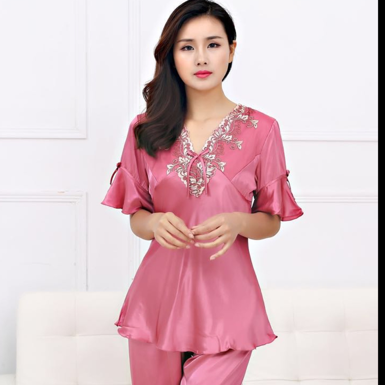 Silk embroidered blouse with short sleeves thumbnail